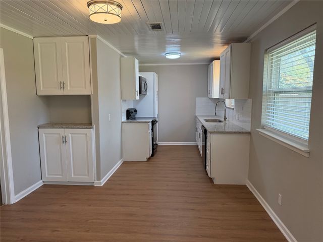 7425 Deaver Drive, North Richland Hills, TX 76180