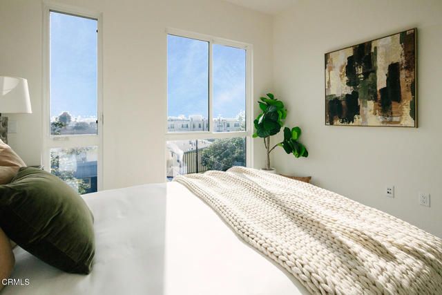 124 W Colorado Street 301, Glendale, CA 91204