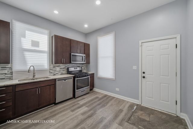 9342 S Crandon Avenue, Chicago, IL 60617