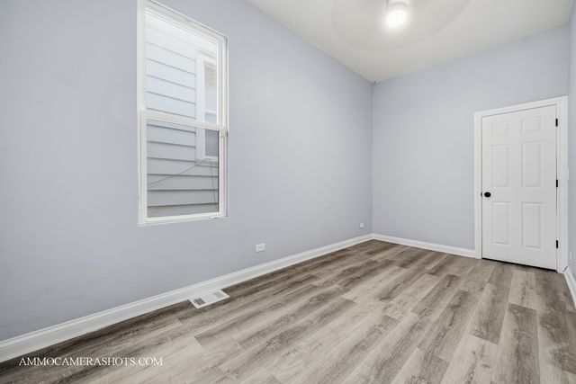 9342 S Crandon Avenue, Chicago, IL 60617