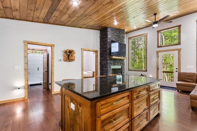 73 Oak Branch Drive, Murphy, NC 28906