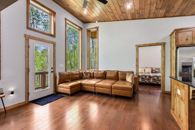 73 Oak Branch Drive, Murphy, NC 28906