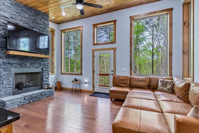 73 Oak Branch Drive, Murphy, NC 28906