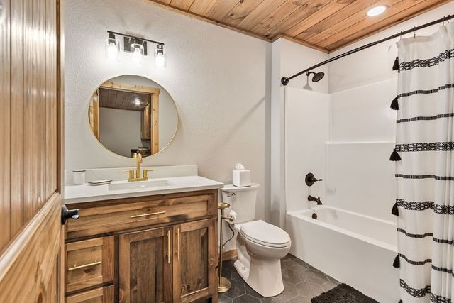73 Oak Branch Drive, Murphy, NC 28906