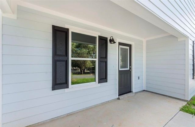 211 N Gladys St, Leesville, LA 71446