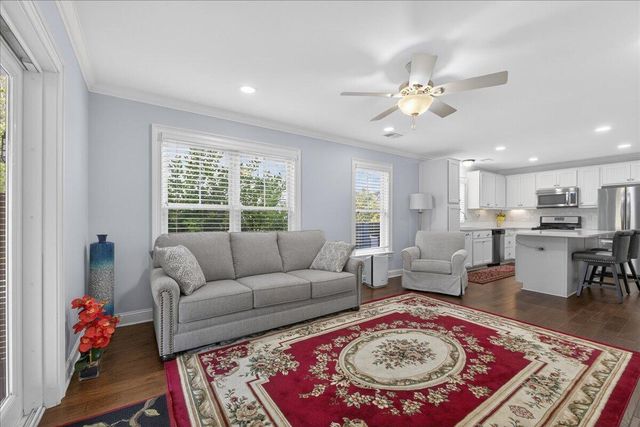 1104 Beresford, Charleston, SC 29492