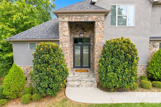 8007 Glen Abbey Circle, Stanley, NC 28164