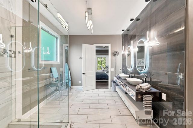 8007 Glen Abbey Circle, Stanley, NC 28164