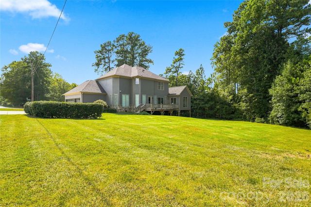 8007 Glen Abbey Circle, Stanley, NC 28164