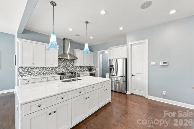 8007 Glen Abbey Circle, Stanley, NC 28164