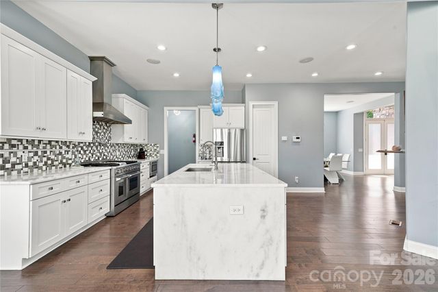 8007 Glen Abbey Circle, Stanley, NC 28164