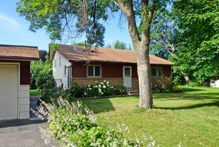 6609 74 1/2 Avenue N, Brooklyn Park, MN 55428