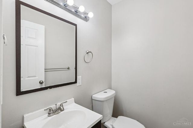 1477 Kelvin Court, Forest Park, OH 45240