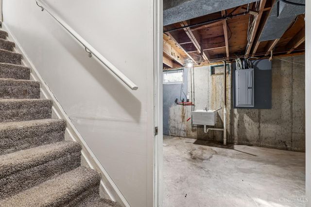 1477 Kelvin Court, Forest Park, OH 45240