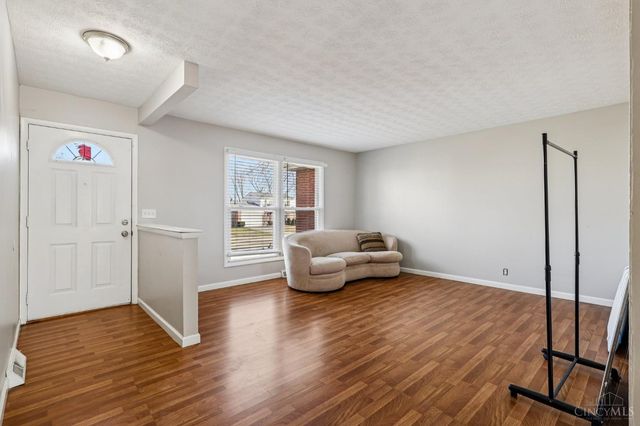 1477 Kelvin Court, Forest Park, OH 45240