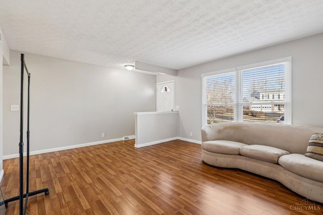 1477 Kelvin Court, Forest Park, OH 45240