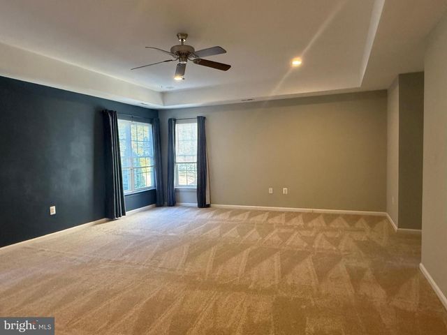 9234 RAINBOW FALLS DR, Bristow, VA 20136