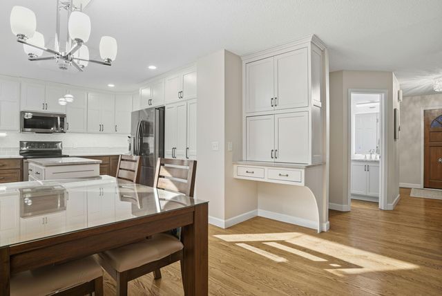 4081 Northview Terrace, Eagan, MN 55123