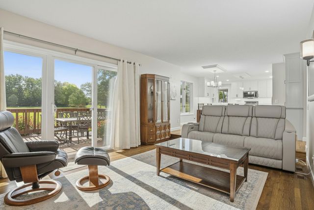 4081 Northview Terrace, Eagan, MN 55123