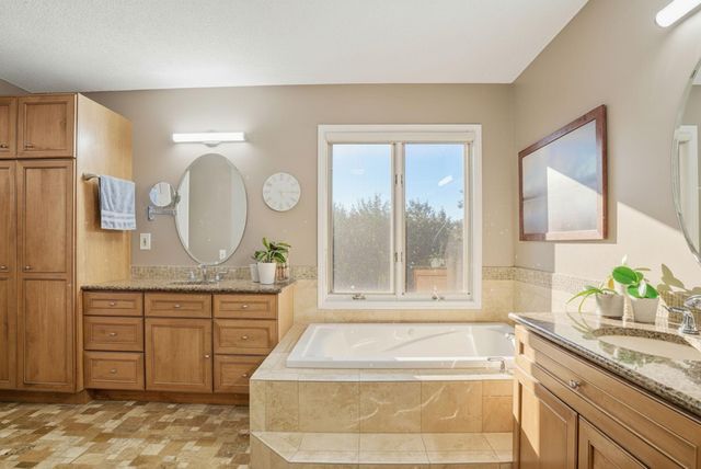 4081 Northview Terrace, Eagan, MN 55123