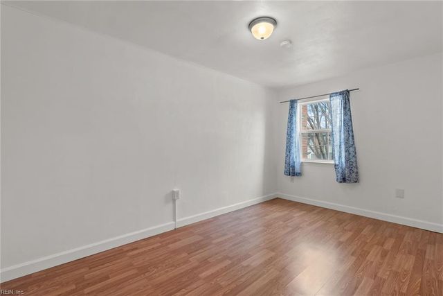 903R Sherman LN, Norfolk, VA 23523