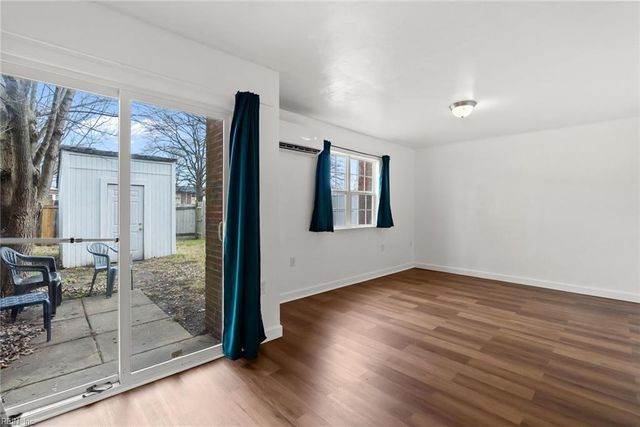 903R Sherman LN, Norfolk, VA 23523