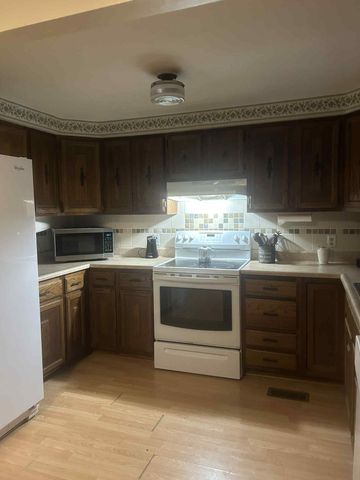 1847 Sinking Creek Road, London, KY 40741