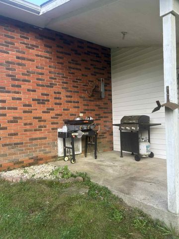 1847 Sinking Creek Road, London, KY 40741