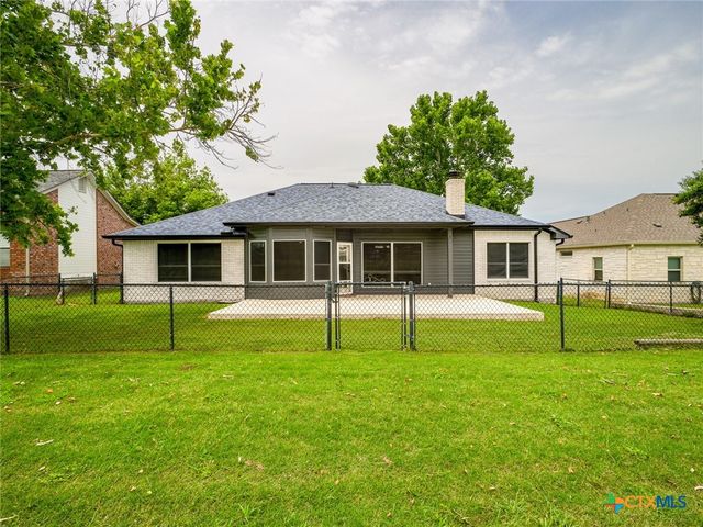 408 Spyglass Street, Marble Falls, TX 78654