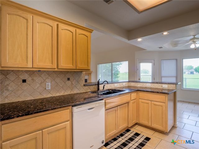 408 Spyglass Street, Marble Falls, TX 78654