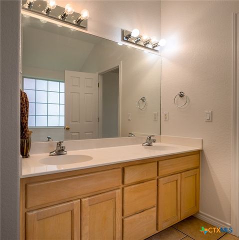 408 Spyglass Street, Marble Falls, TX 78654