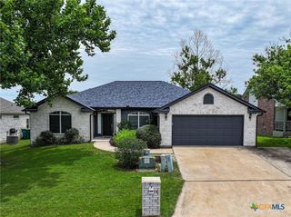 408 Spyglass Street, Marble Falls, TX 78654