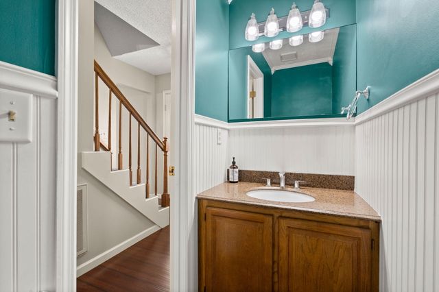 14 Manor Boulevard, Hanahan, SC 29410