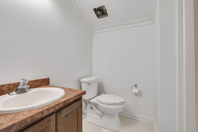 14 Manor Boulevard, Hanahan, SC 29410