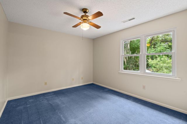 14 Manor Boulevard, Hanahan, SC 29410