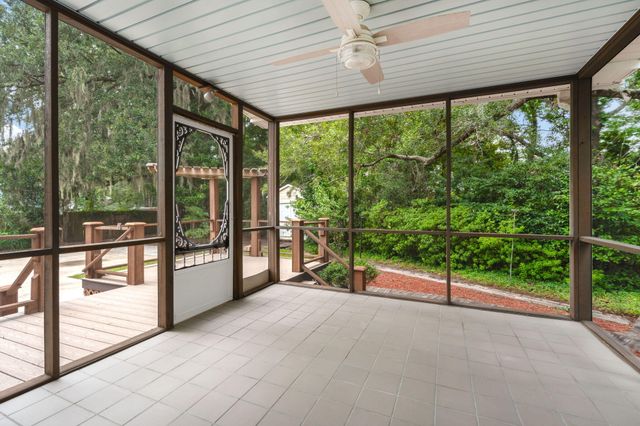 14 Manor Boulevard, Hanahan, SC 29410