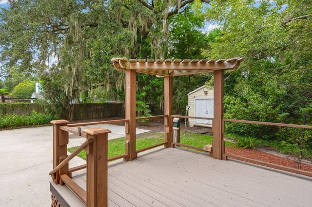 14 Manor Boulevard, Hanahan, SC 29410