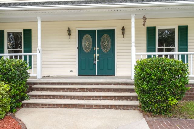 14 Manor Boulevard, Hanahan, SC 29410