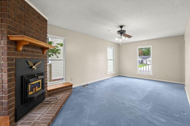 14 Manor Boulevard, Hanahan, SC 29410