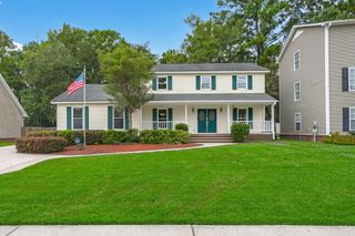 14 Manor Boulevard, Hanahan, SC 29410