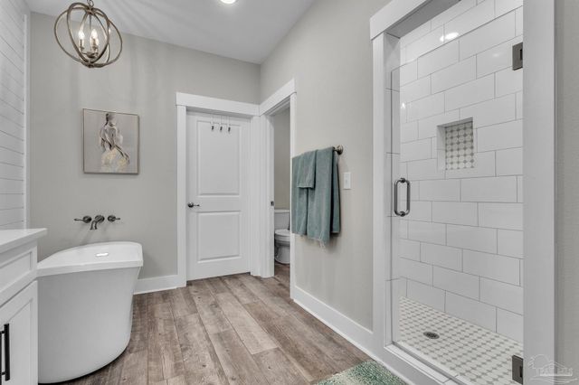 107 Countri Ln, Cantonment, FL 32533