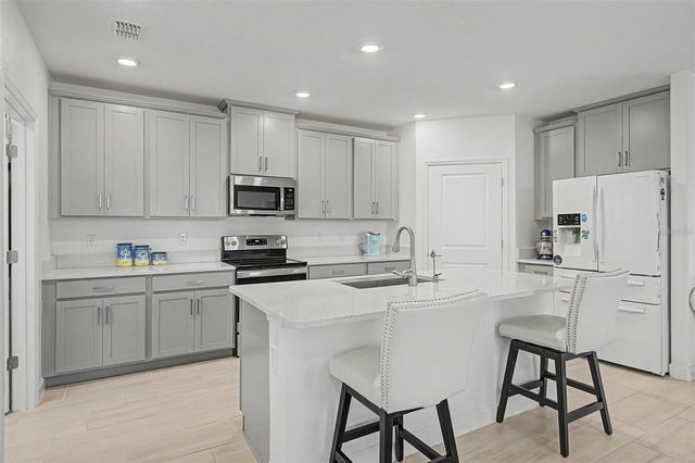 32092 CANNON RUSH DRIVE, San Antonio, FL 33576
