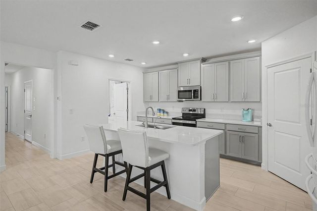 32092 CANNON RUSH DRIVE, San Antonio, FL 33576