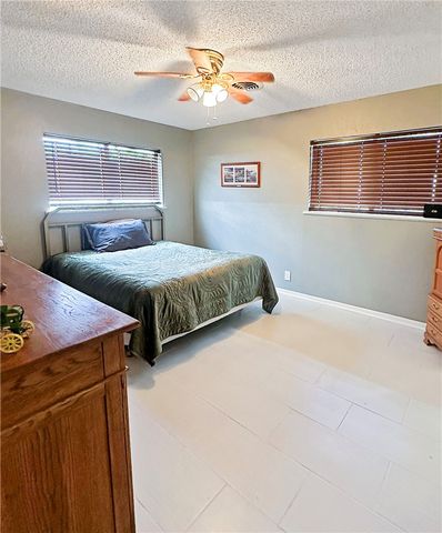 6604 County Road 136, Pawnee, TX 78145