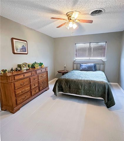 6604 County Road 136, Pawnee, TX 78145