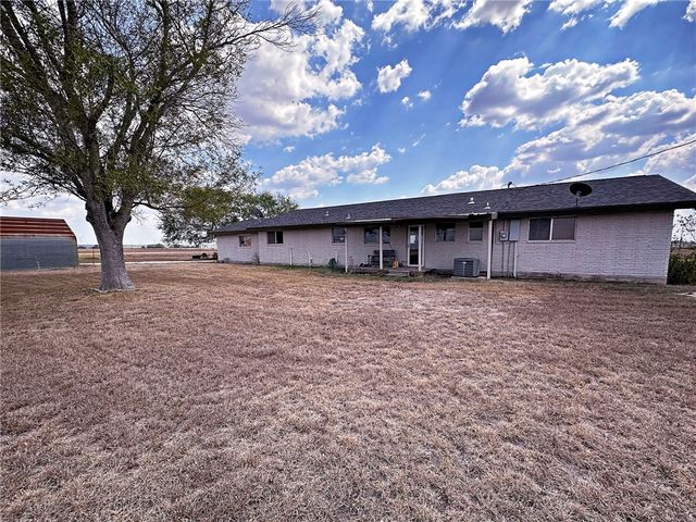6604 County Road 136, Pawnee, TX 78145