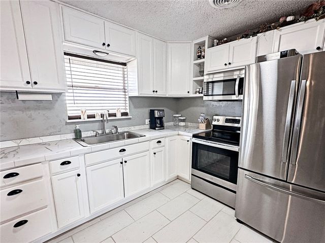 6604 County Road 136, Pawnee, TX 78145