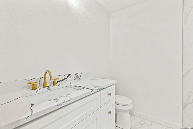 637 Gulf, San Antonio, TX 78202