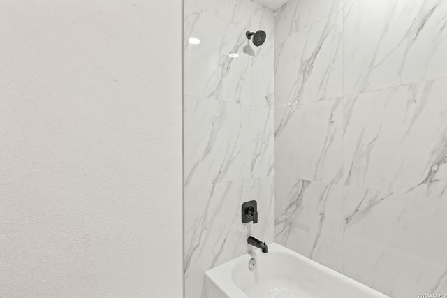 637 Gulf, San Antonio, TX 78202