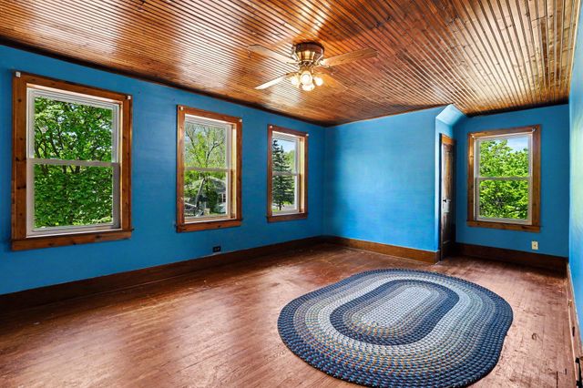 422 Pine Street, Belding, MI 48809